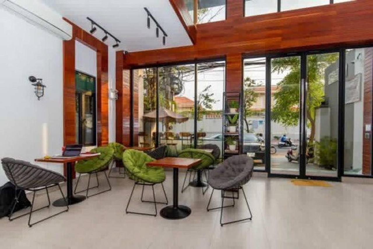 Ptas Tauch Residence Phnom Penh Exterior photo